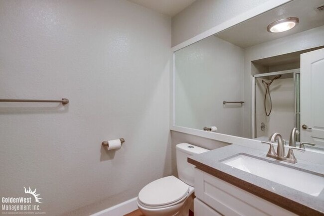 Building Photo - Updated 2Bdm 2Ba Condo in the Creekwood at River Run Community