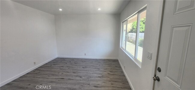 Building Photo - 8424 Beechwood Ave