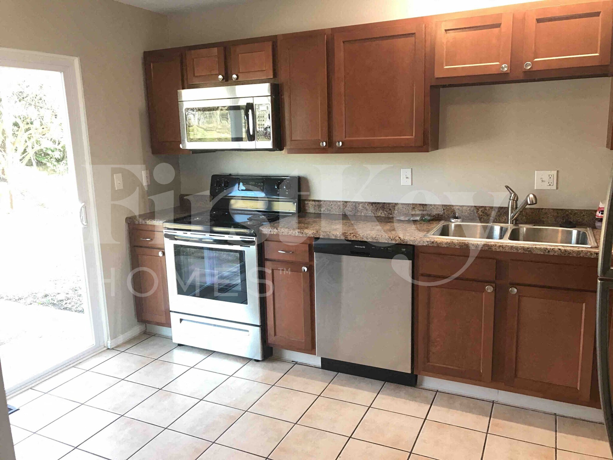 Building Photo - 5994 Waldway Ln