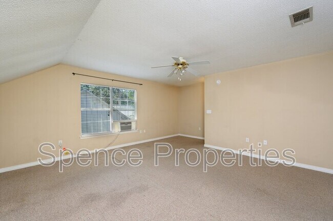 Building Photo - 4863 Kensington Ln