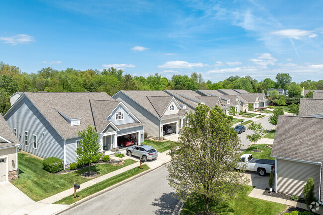 Building Photo - Mystic Pines