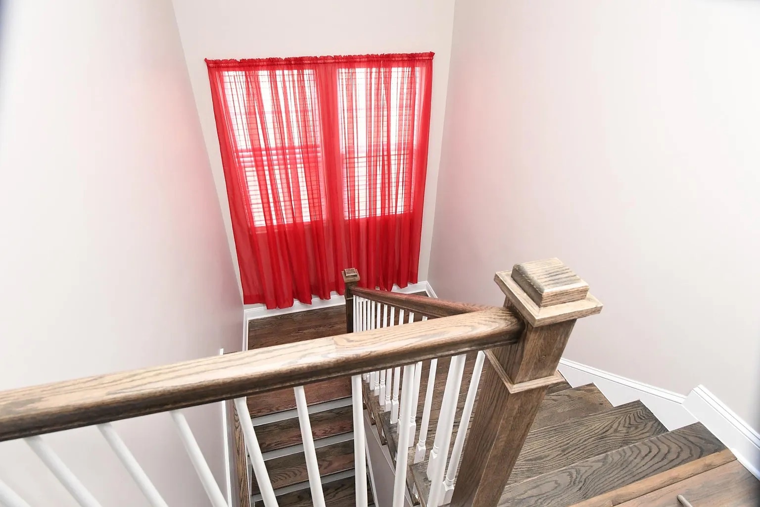 Building Photo - Room in House on S Person St