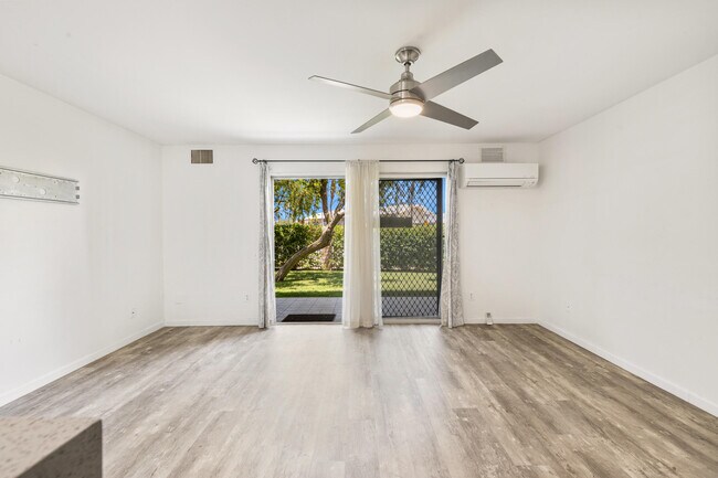 Building Photo - 77835 California Dr