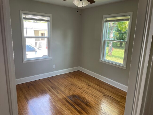 Building Photo - 539 Houston St