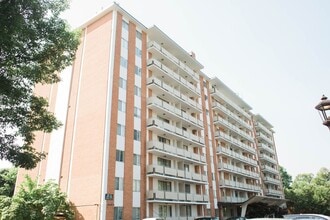 Building Photo - 1 Bedroom at 1800 JPA