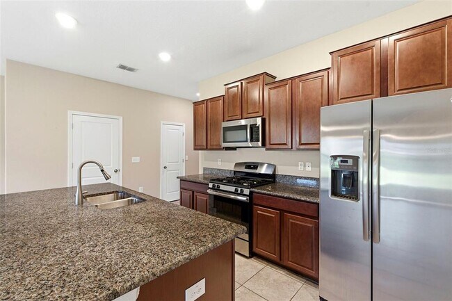 Building Photo - 16948 Storyline Dr