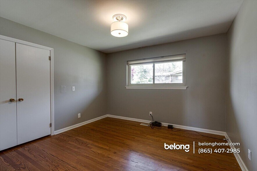 Building Photo - 2324 Mark Ln