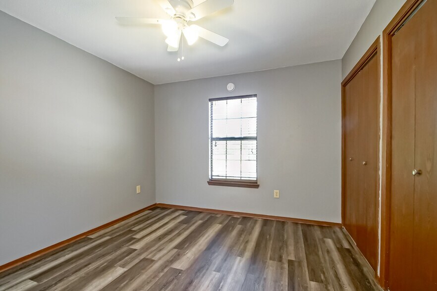 Building Photo - 16382 Hooper Rd