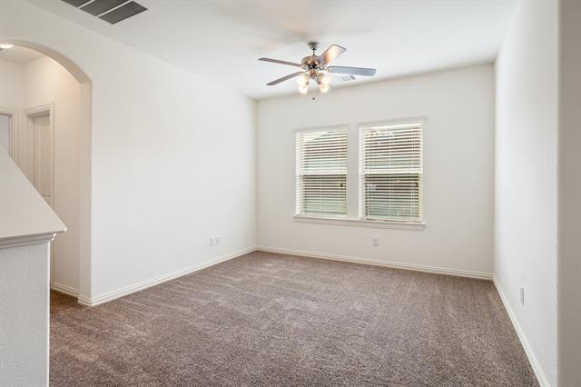 Building Photo - 546 El Camino Dr
