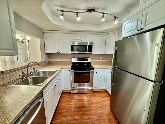 Building Photo - 3610 SW 114th Ave