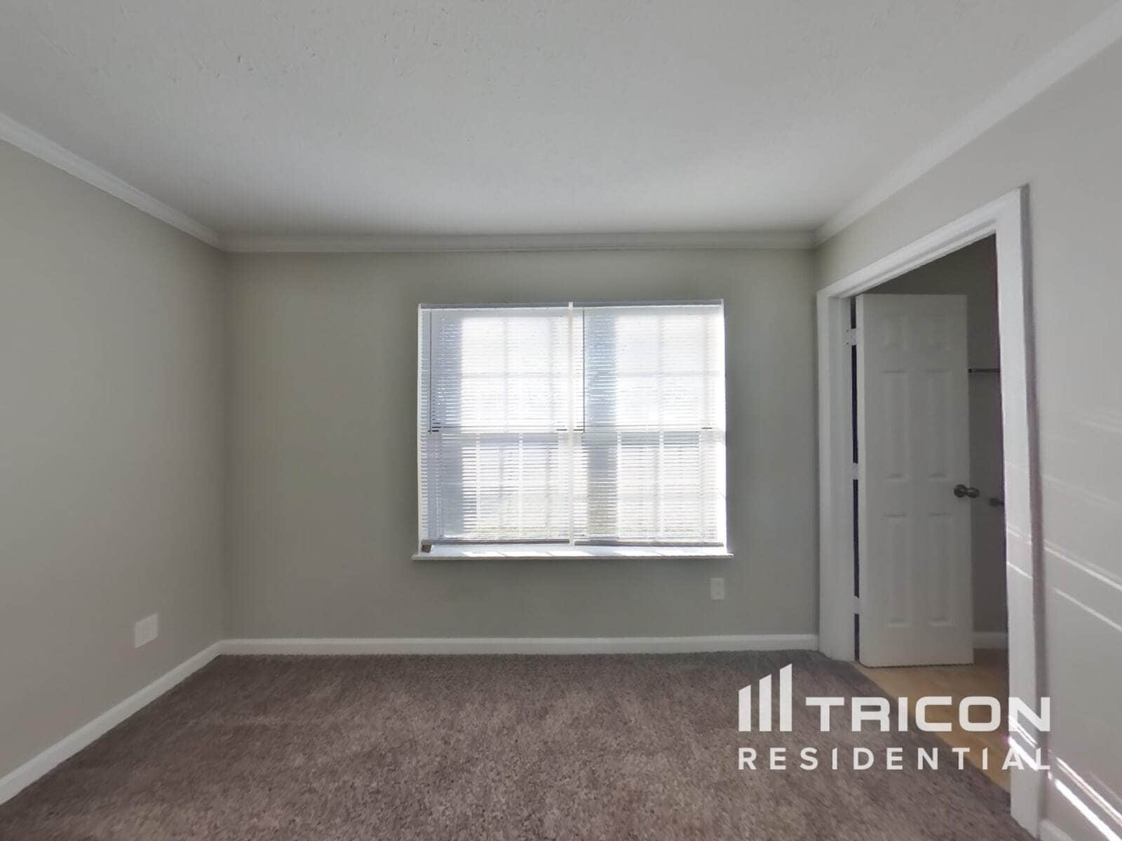 Building Photo - 25 Suncrest Dr