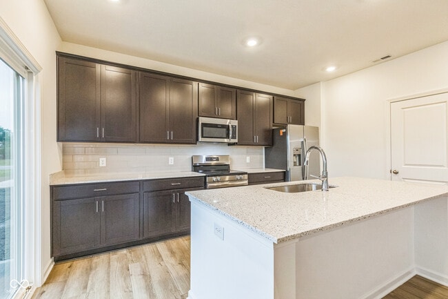 Building Photo - 3449 Briarwick Dr