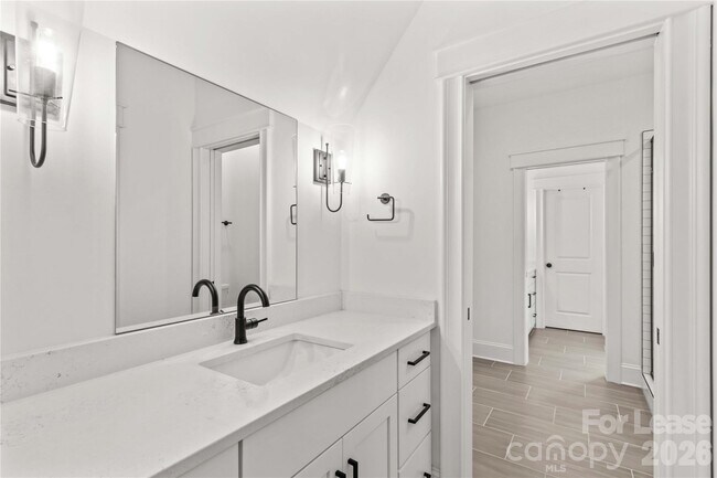 Building Photo - 269 Conroy Ave
