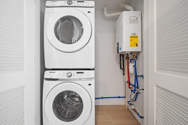 Building Photo - 337 Johnston Ave