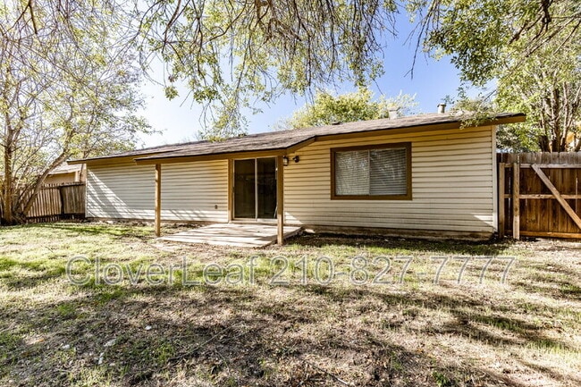 Building Photo - 118 N Meadow St