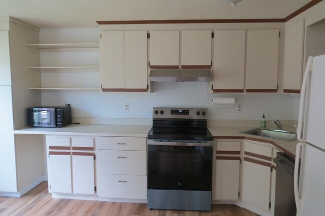 Building Photo - 14 Hartshorn Pl