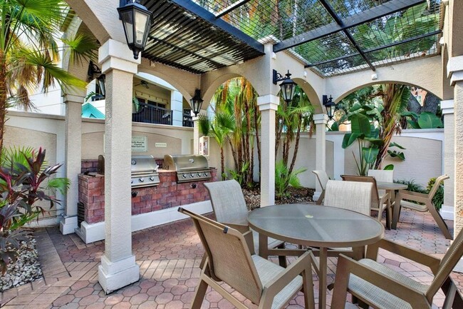 Building Photo - 501 Knights Run Ave