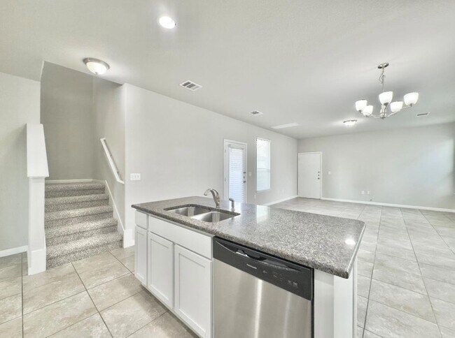 Building Photo - 308 Craters of the Moon Blvd