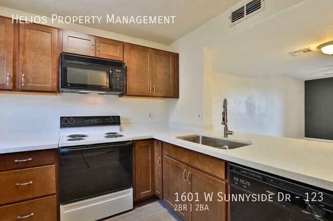 Building Photo - 1601 W Sunnyside Dr