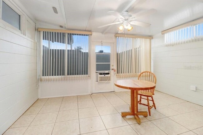 Building Photo - 1309 Warwick Ct