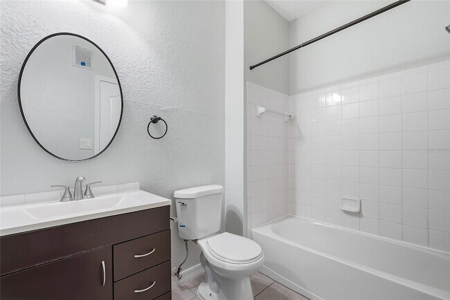 Building Photo - 5511 Legacy Crescent Pl