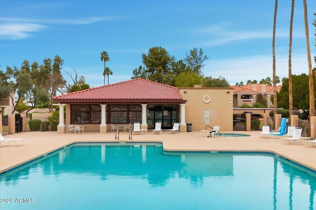 Building Photo - 8649 E Royal Palm Rd