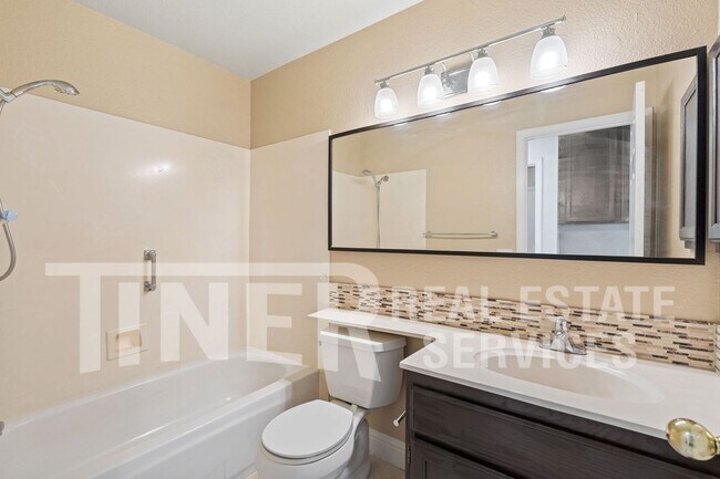 Building Photo - 7661 Copper Cove Pl