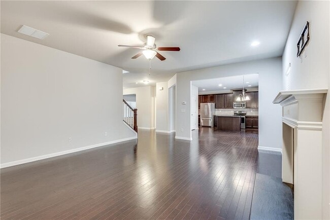 Building Photo - 933 Whitfield Oak Way NE