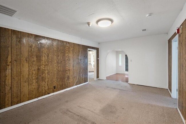 Building Photo - 4616 E Cesar Chavez St