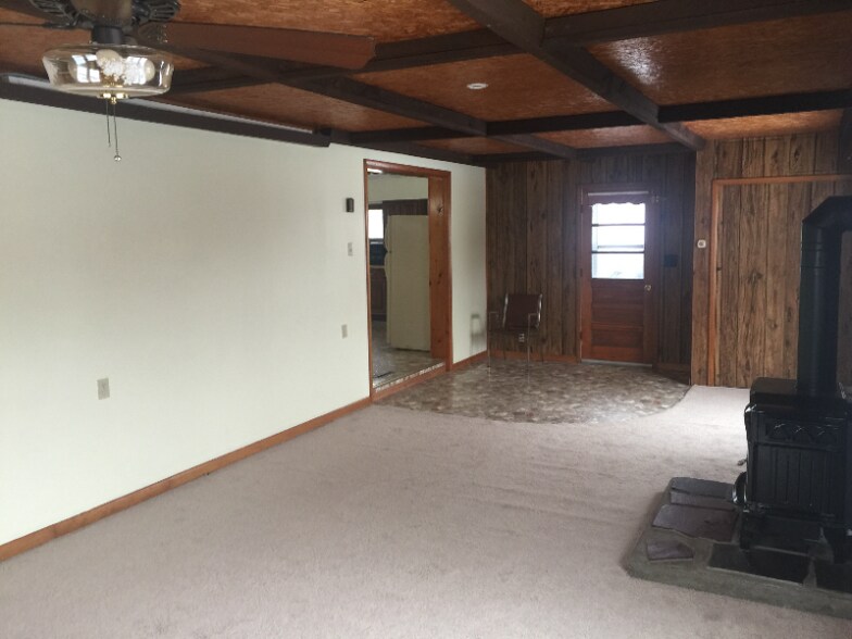 Building Photo - 230 State St