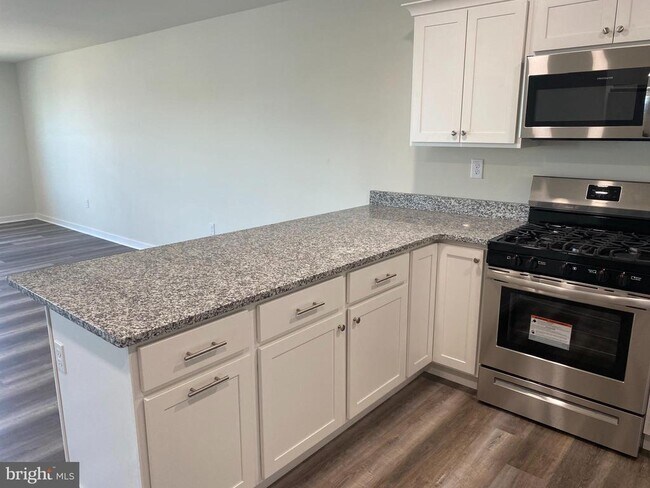 Building Photo - 3852 Ridge Pike