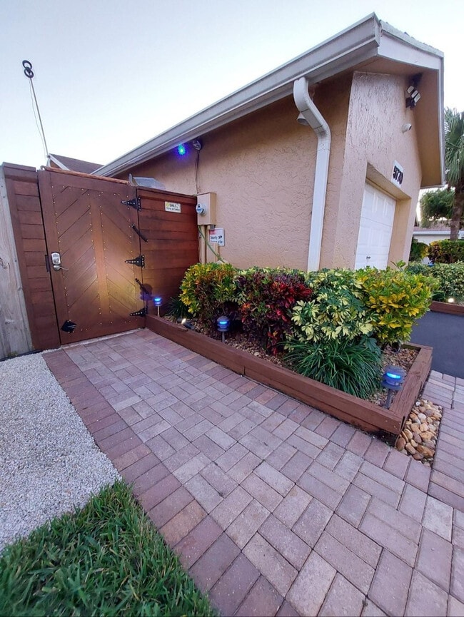 Building Photo - 5770 NW 191st Terrace