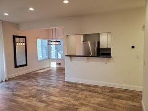 Building Photo - Beautiful Updated Condo in Prime San Ramon...