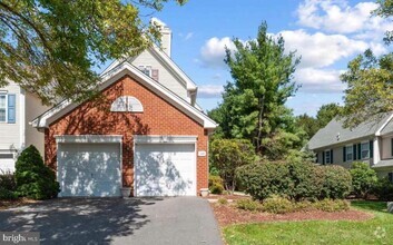 Building Photo - 709 Pebble Creek Ct