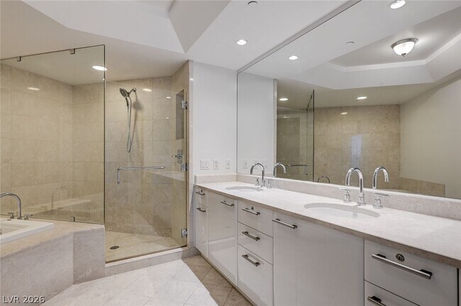 Building Photo - 322 Karen Ave