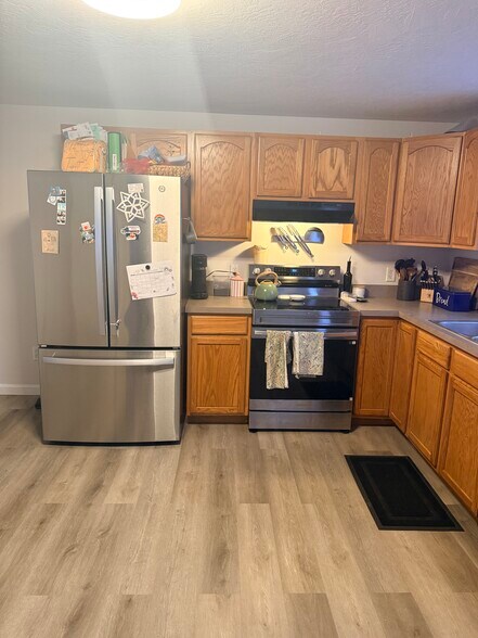 Building Photo - 30 Old Woods Rd