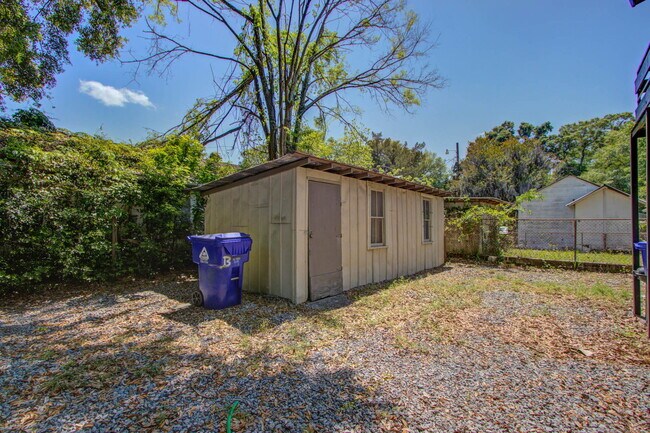 Building Photo - 1833 Orangeburg St