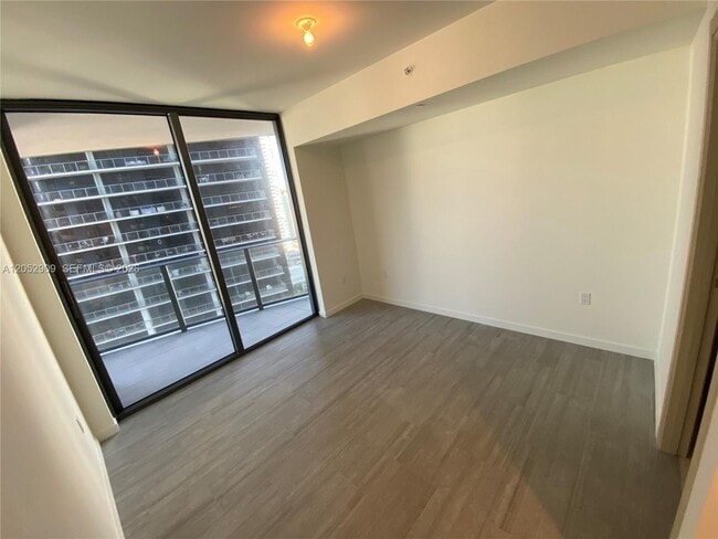 Building Photo - 1000 Brickell Plaza