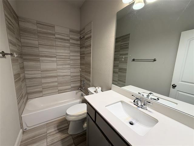 Building Photo - 7924 Buttonwood Dr