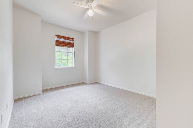 Building Photo - 21806 Colonial Bend Ln