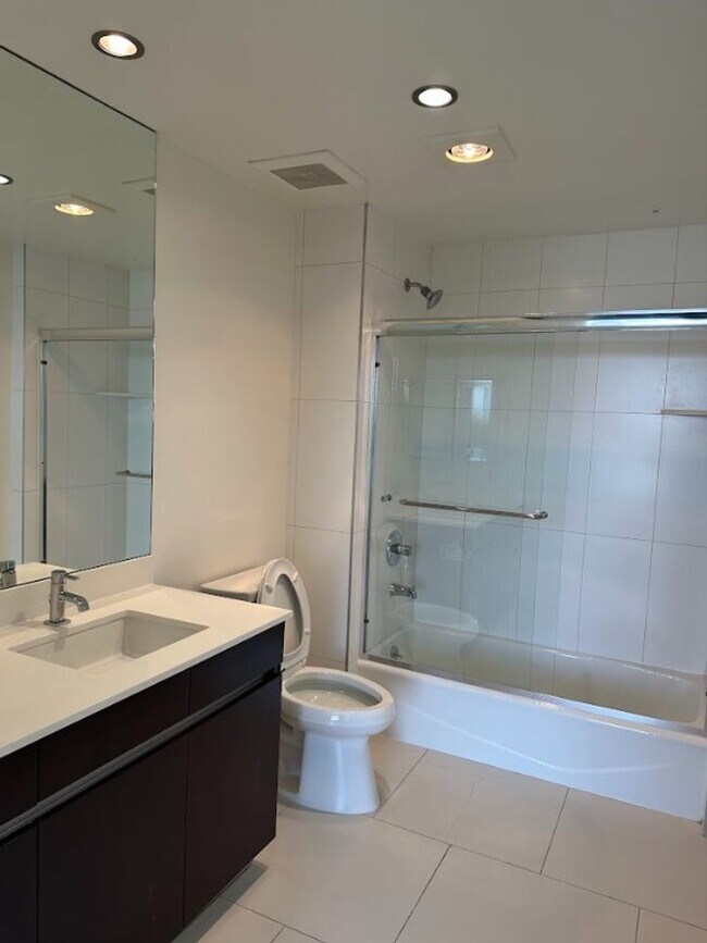 Building Photo - Wembly Park - Ashely Rental Income