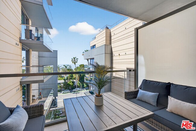 Building Photo - 1755 Ocean Ave