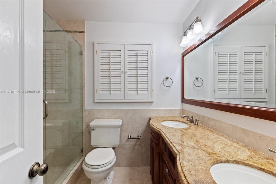 Building Photo - 2070 NE 54th Ct