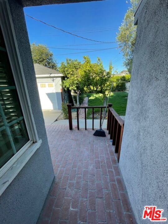 Building Photo - 5346 Rhea Ave