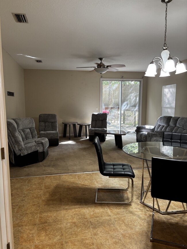 Building Photo - 6844 Misty View Dr