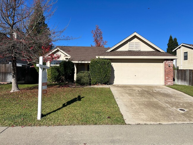 Building Photo - Three Bedroom Folsom Home