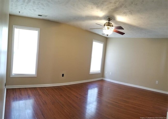Building Photo - 210 Longleaf Pines Dr