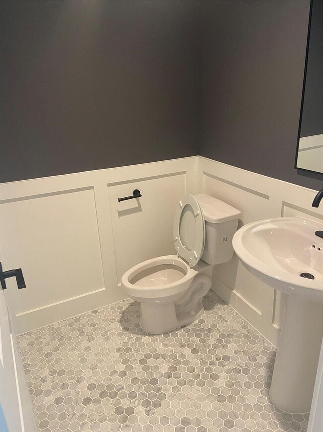 Building Photo - 1528 Chestnut St