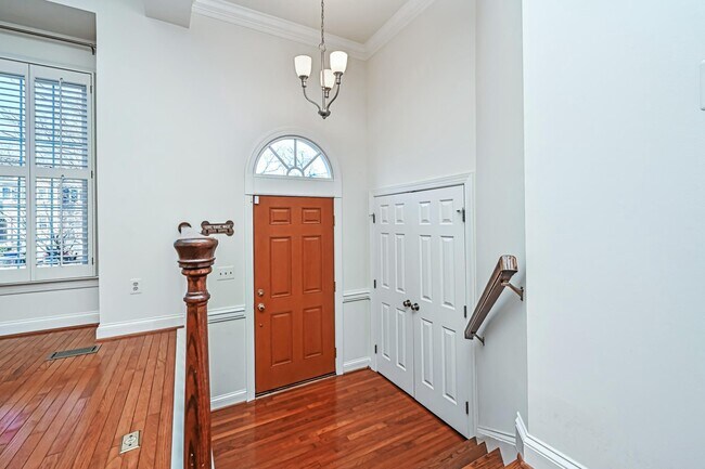 Building Photo - 2143 Wolftrap Ct