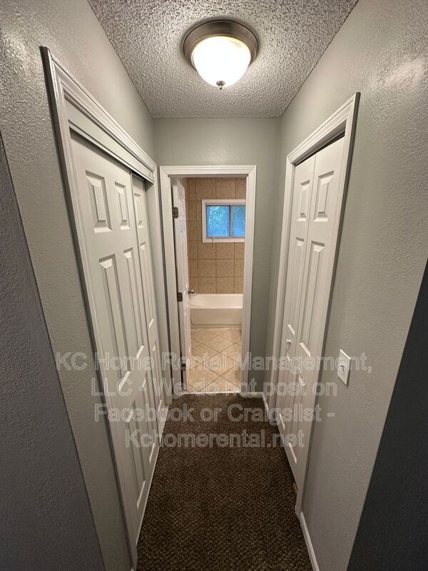 Building Photo - 11407 Delmar St